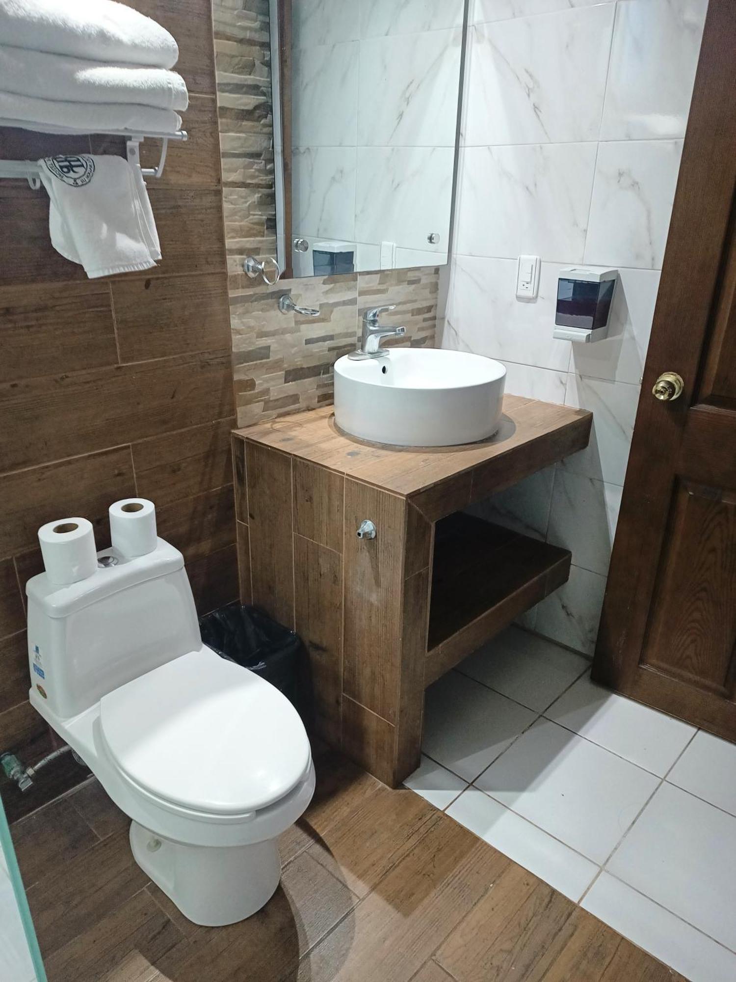 Hotel Baeza Delicias Εξωτερικό φωτογραφία